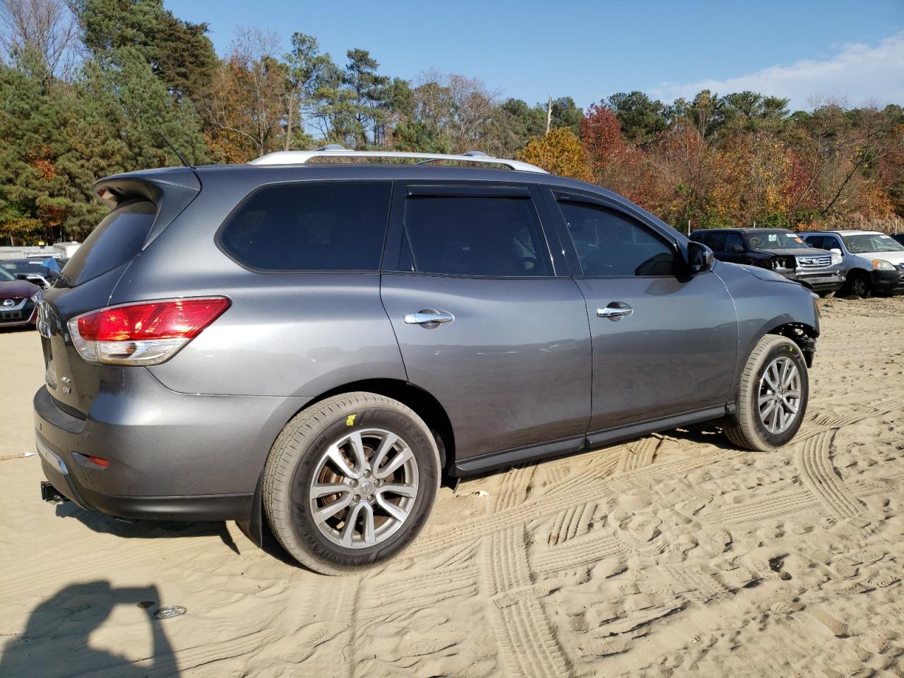 Image 3 of 2016 NISSAN PATHFINDER S 2016 with VIN 5N1AR2MM2GC632845