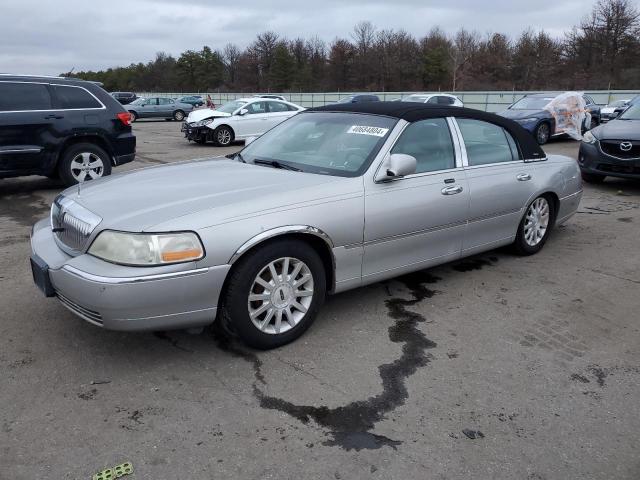 Image 1 of 2007 LINCOLN TOWN CAR SIGNATURE 2007 with VIN 1LNHM81W37Y601676