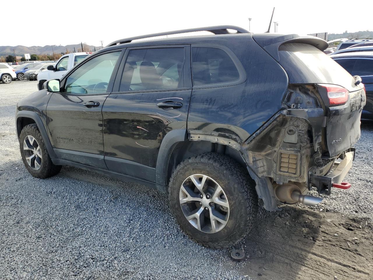 Image 2 of 2017 JEEP CHEROKEE TRAILHAWK 2017 with VIN 1C4PJMBS8HD221173