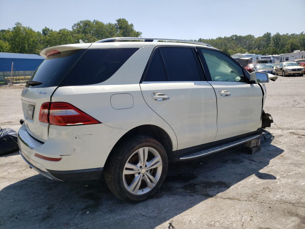 Image 3 of 2013 MERCEDES-BENZ ML 350 4MATIC 2013 with VIN 4JGDA5HBXDA209632