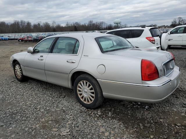 Изображение 2 2003 LINCOLN TOWN CAR SIGNATURE 2003 с VIN 1LNHM82W83Y653832