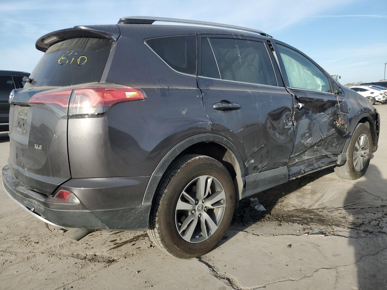 Obraz 3 z 2016 TOYOTA RAV4 XLE 2016 z VIN 2T3WFREV0GW281062