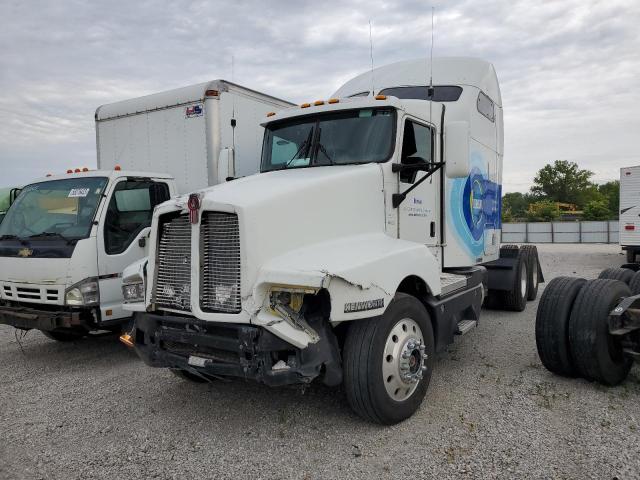 Image 2 of 2004 KENWORTH CONSTRUCTION T600 2004 with VIN 3WKADB9X14F072130
