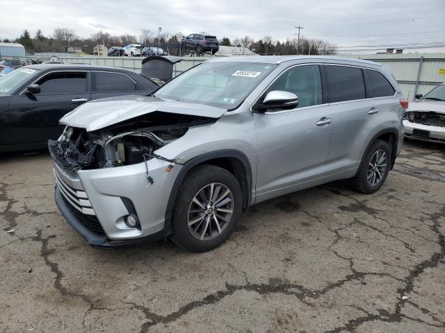 2017 TOYOTA HIGHLANDER SE 2017 image