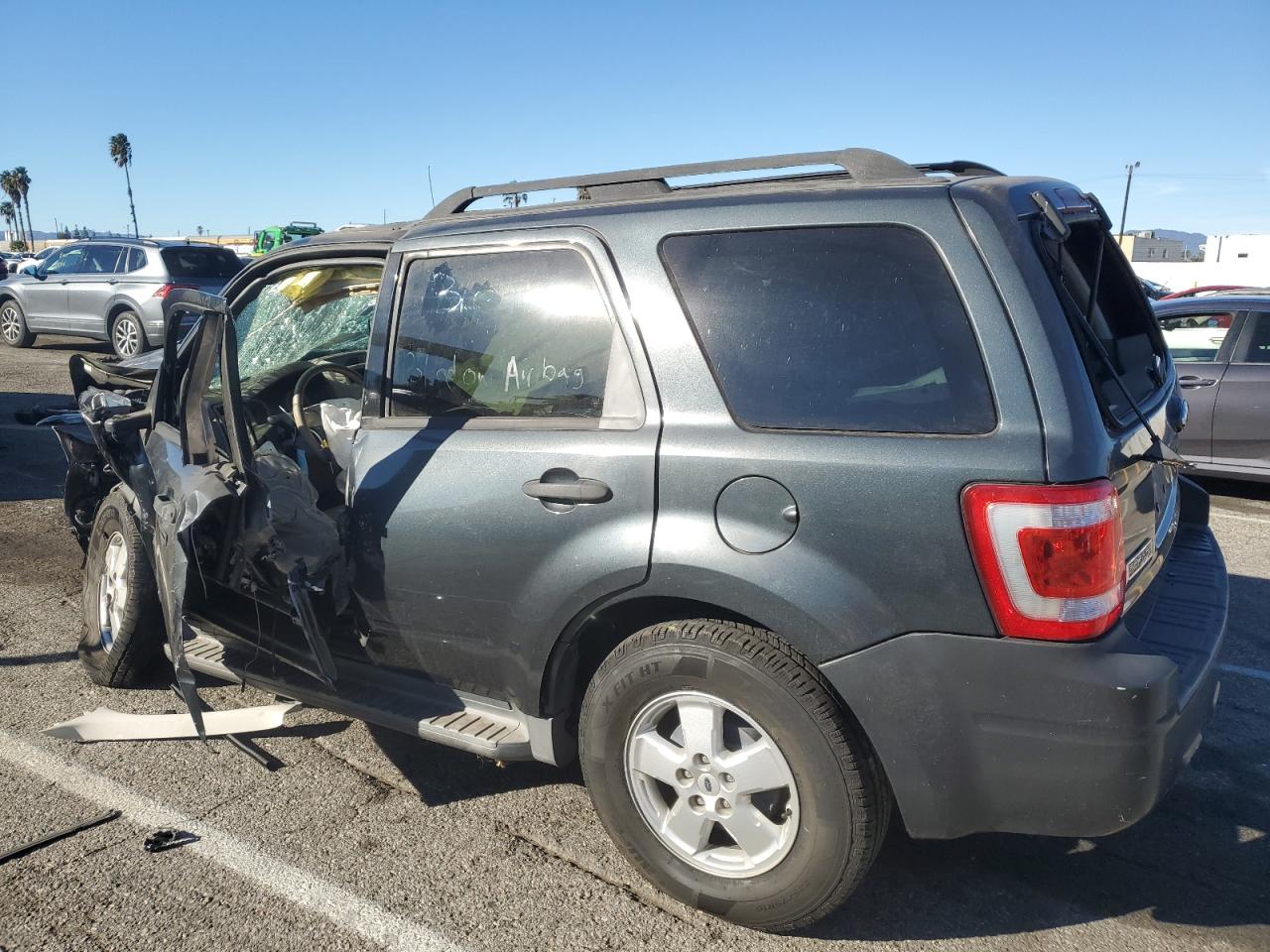 Image 2 of 2008 FORD ESCAPE XLT 2008 with VIN 1FMCU03128KB43114