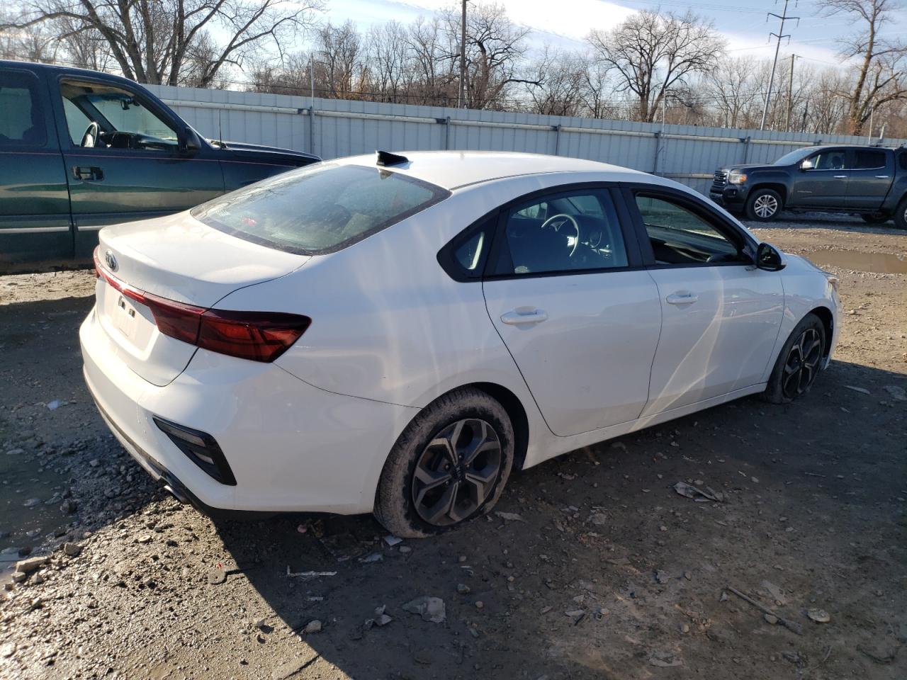 Image 3 of 2019 KIA FORTE FE 2019 with VIN 3KPF24AD0KE009708