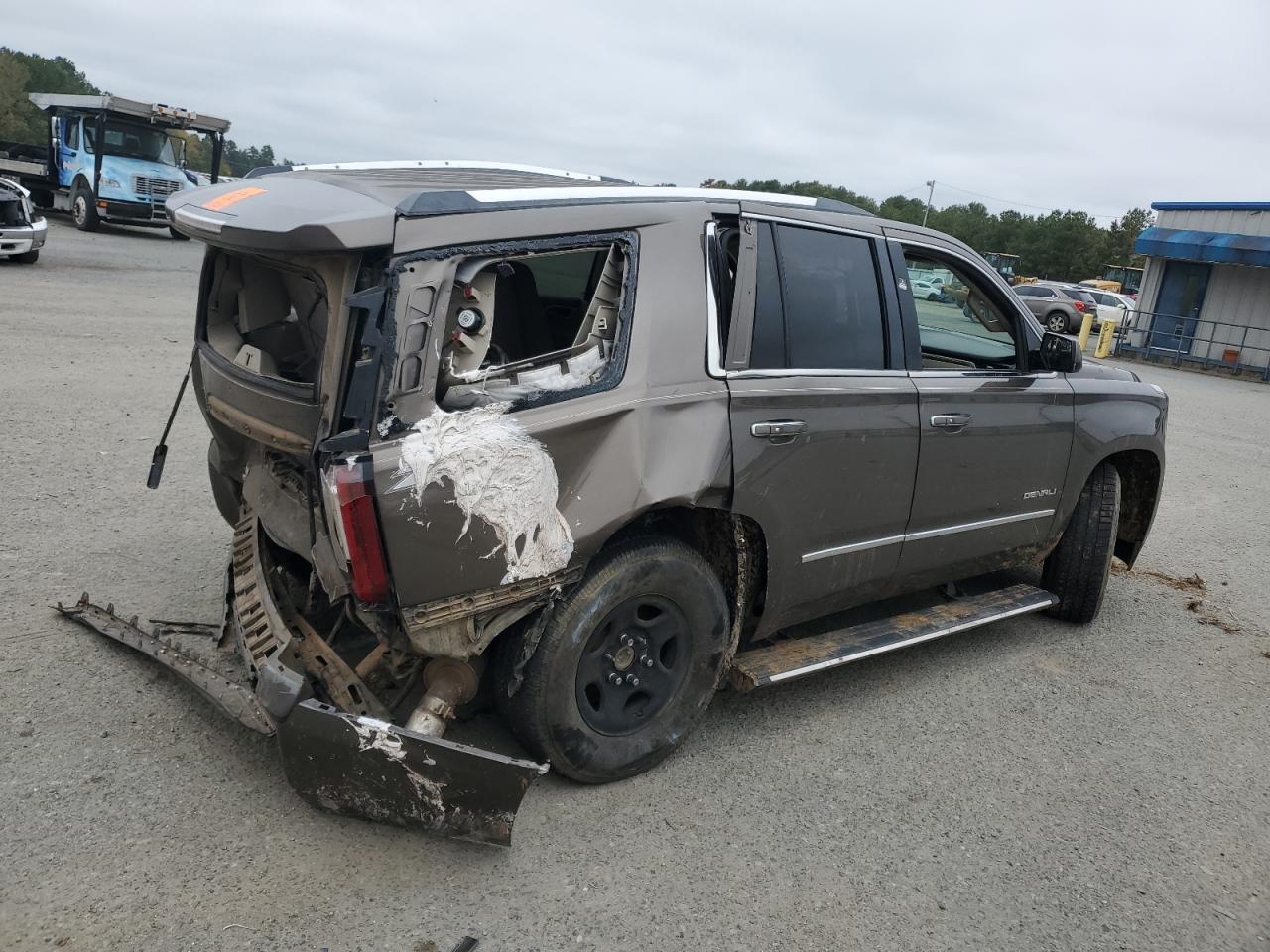 Image 3 of 2015 GMC YUKON DENALI 2015 with VIN 1GKS2CKJ6FR572001