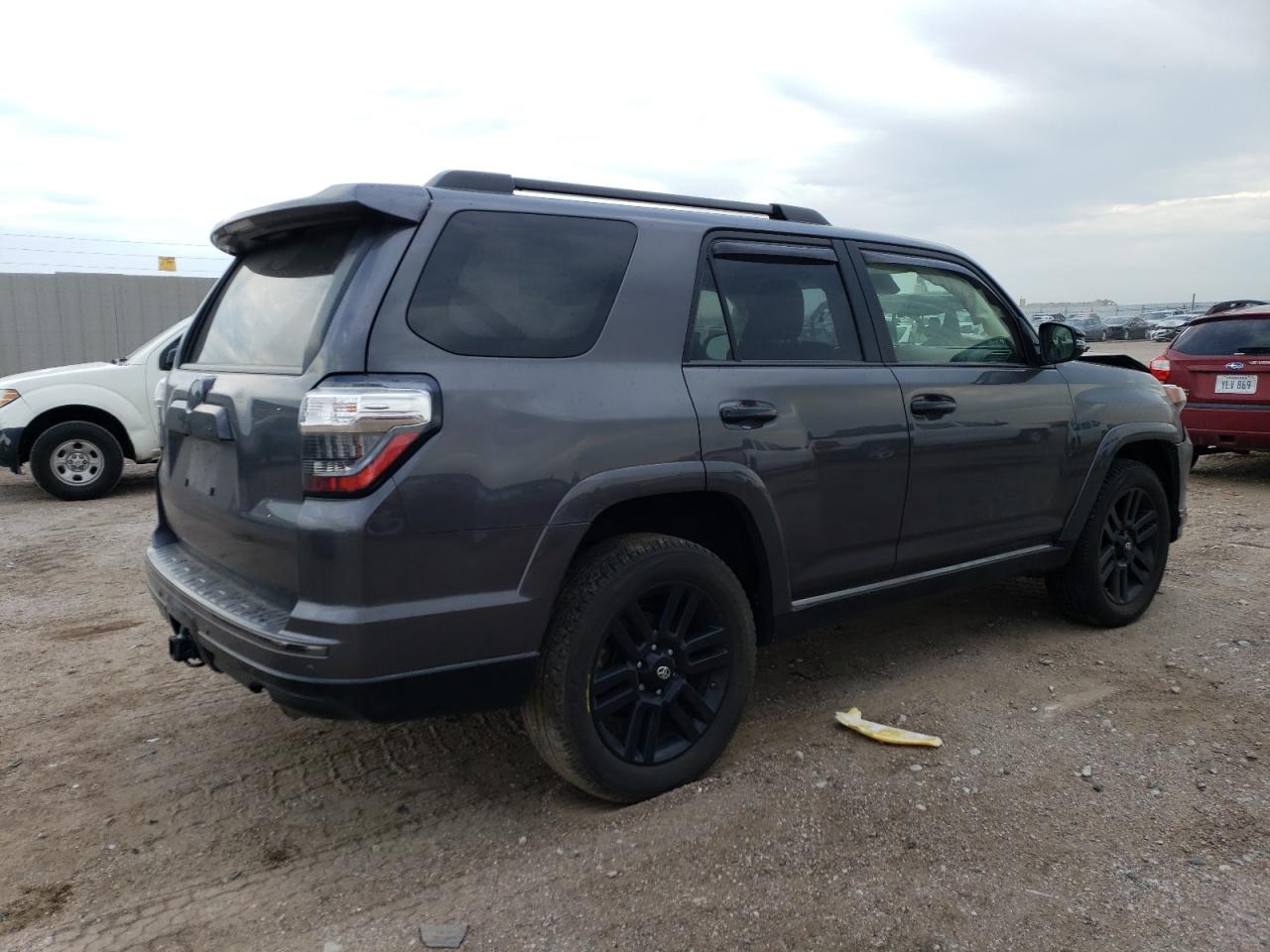 Image 3 of 2020 TOYOTA 4RUNNER SR5/SR5 PREMIUM 2020 with VIN JTEBU5JR3L5781607