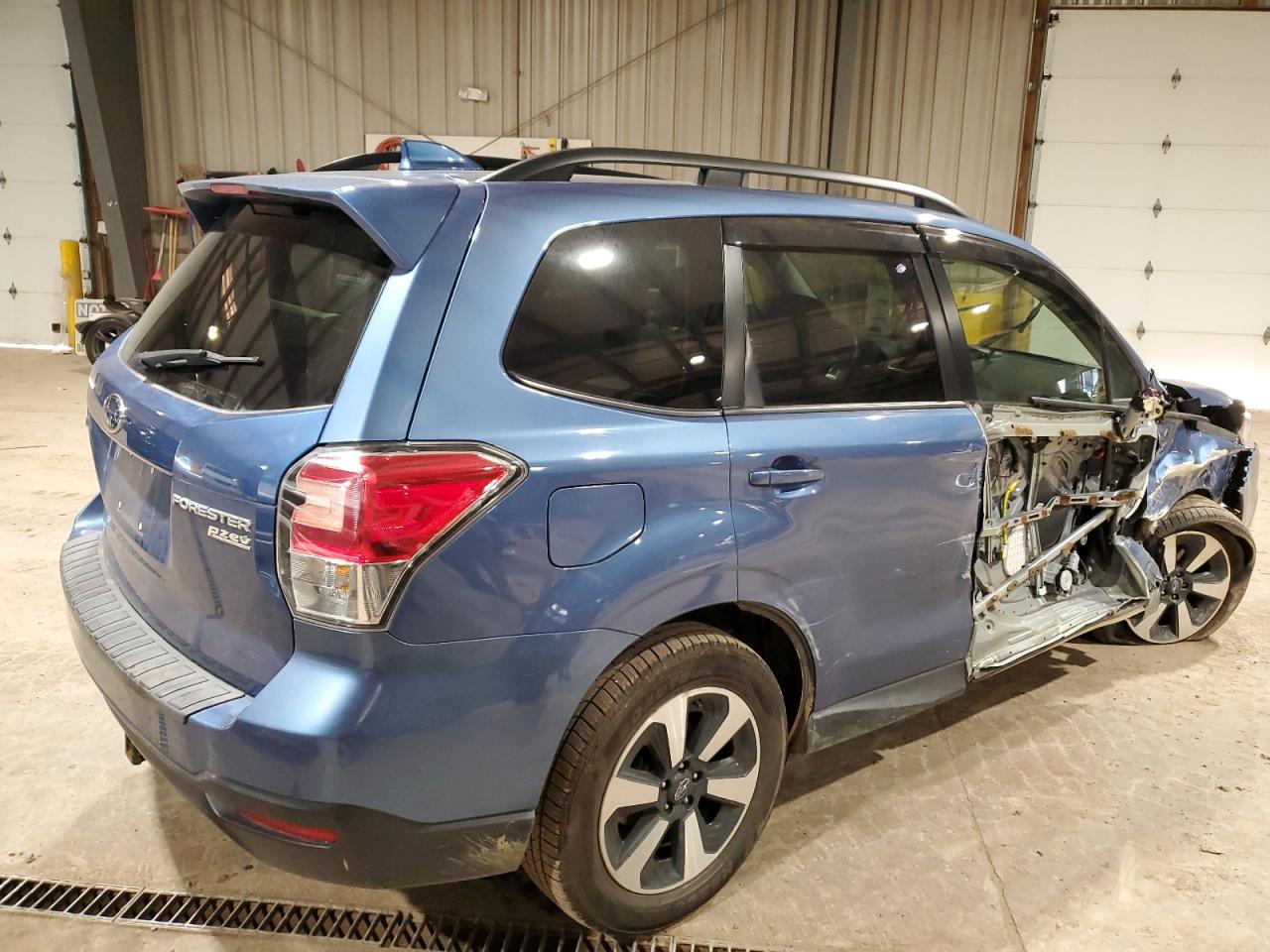 Obraz 3 z 2017 SUBARU FORESTER 2.5I PREMIUM 2017 z VIN JF2SJAEC5HH521082