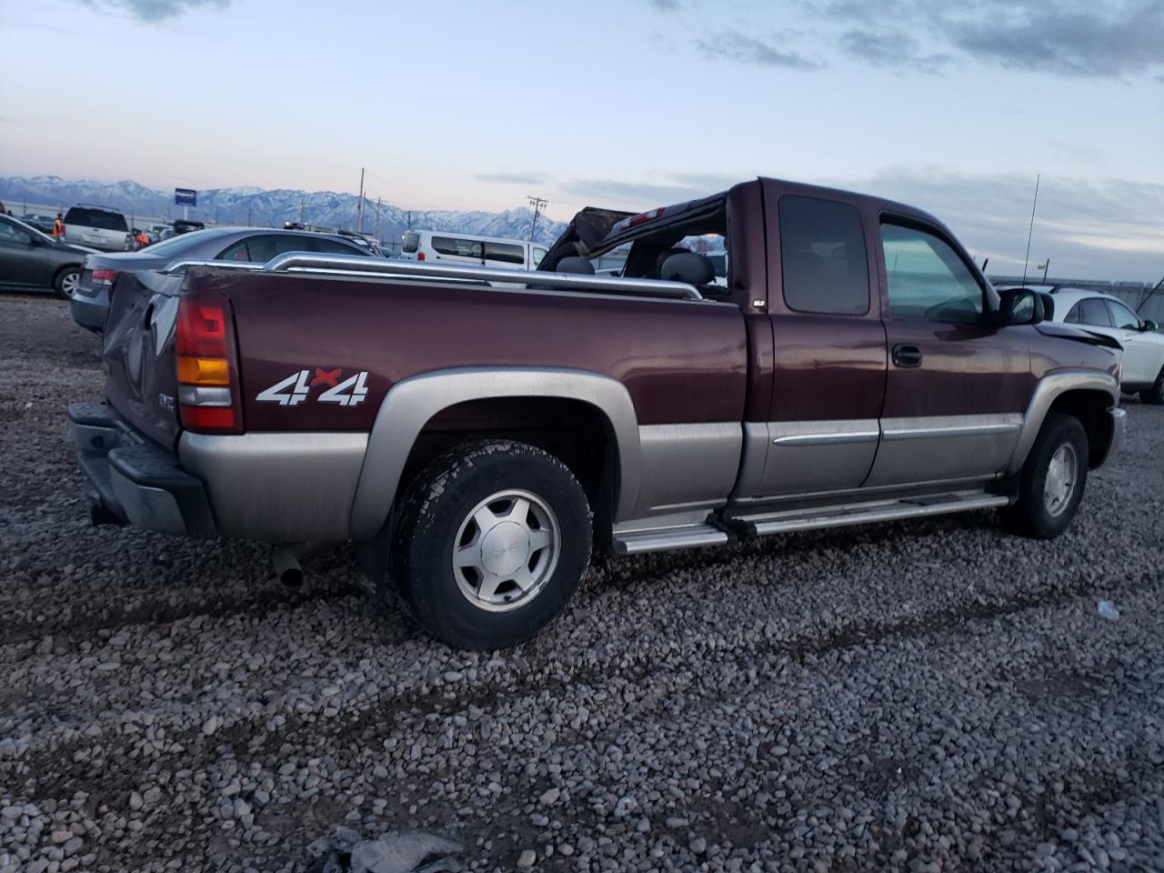 Изображение 3 2003 GMC NEW SIERRA K1500 2003 с VIN 2GTEK19V931214627