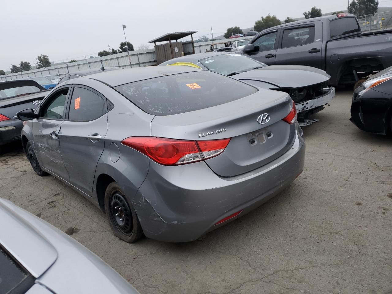 Obraz 2 z 2013 HYUNDAI ELANTRA GLS 2013 z VIN KMHDH4AE1DU730182