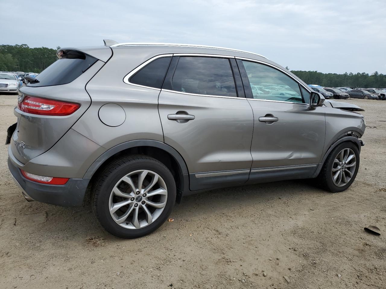 Image 3 of 2016 LINCOLN MKC SELECT 2016 with VIN 5LMCJ2C92GUJ04470