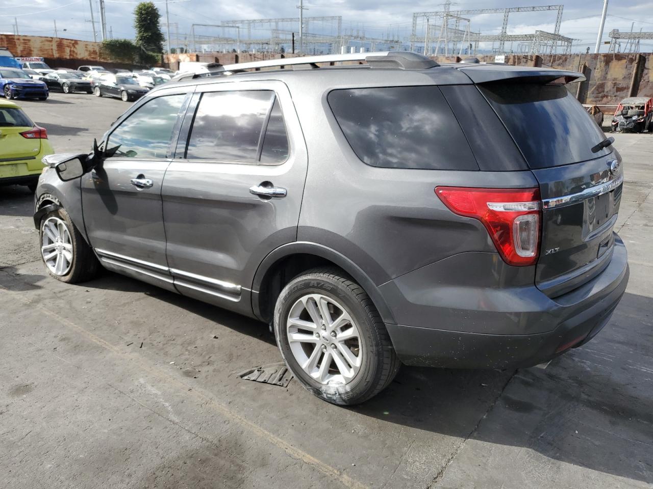 Image 2 of 2015 FORD EXPLORER XLT 2015 with VIN 1FM5K7D83FGB50463