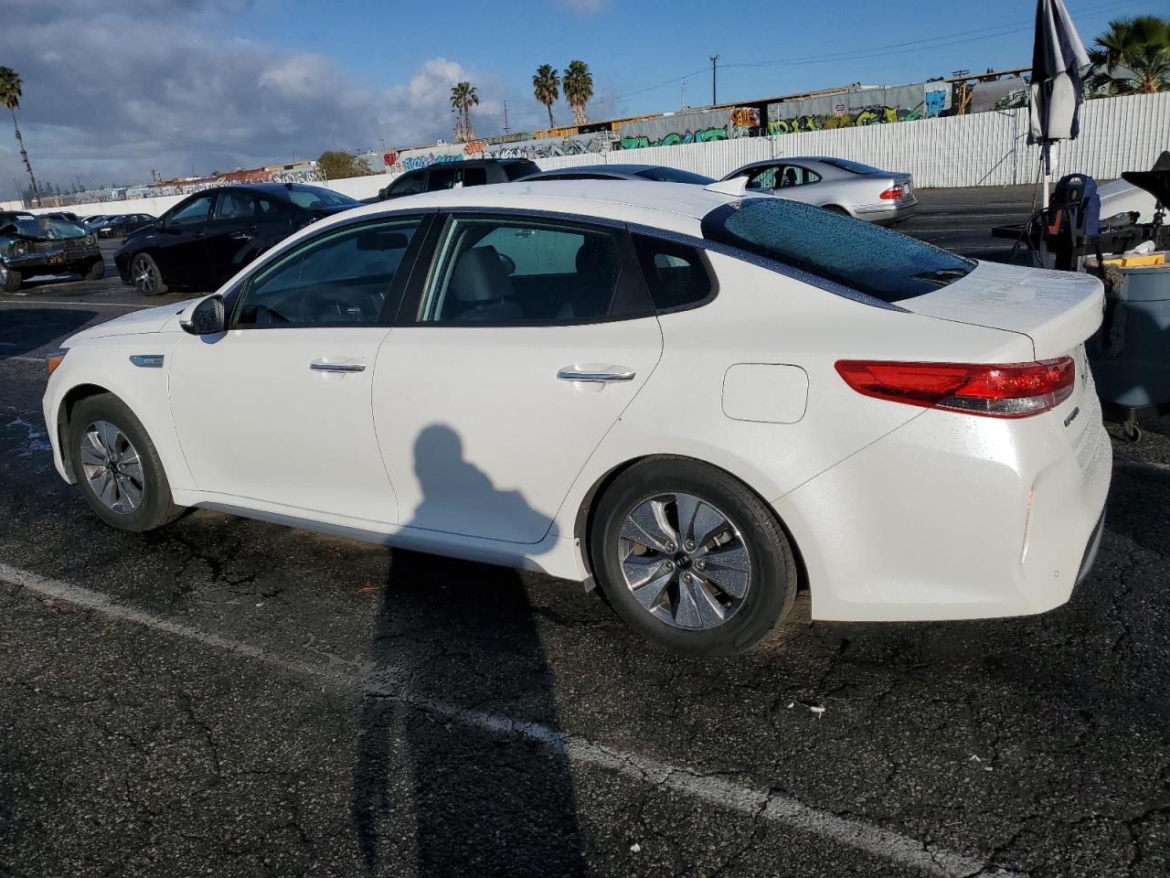 Image 2 of 2019 KIA OPTIMA HYBRID 2019 with VIN KNAGU4LE9K5031719