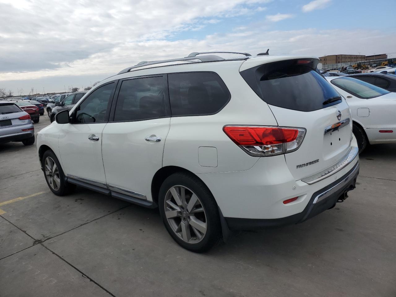 Изображение 2 2013 NISSAN PATHFINDER S 2013 с VIN 5N1AR2MN3DC690547
