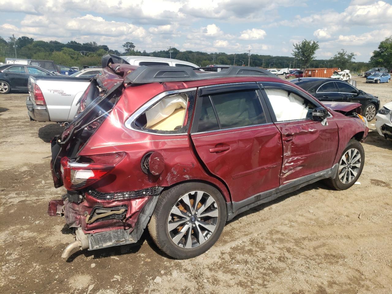 Image 3 of 2015 SUBARU OUTBACK 3.6R LIMITED 2015 with VIN 4S4BSENC3F3283807