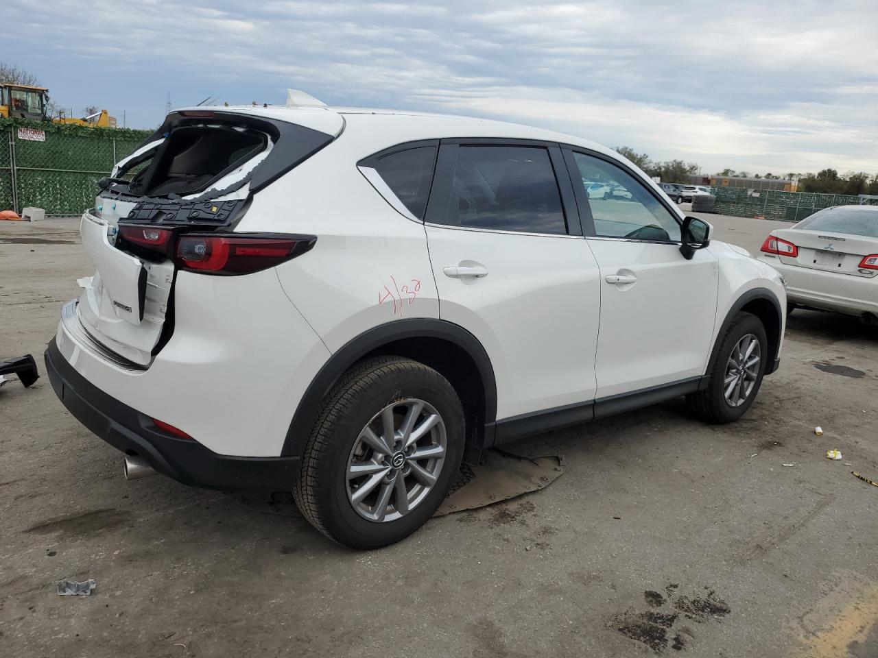Image 3 of 2023 MAZDA CX-5 PREFERRED 2023 with VIN JM3KFBCM1P0126211