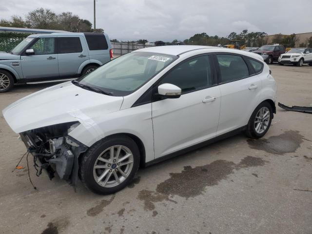 Image 1 of 2016 FORD FOCUS SE 2016 with VIN 1FADP3K25GL270336