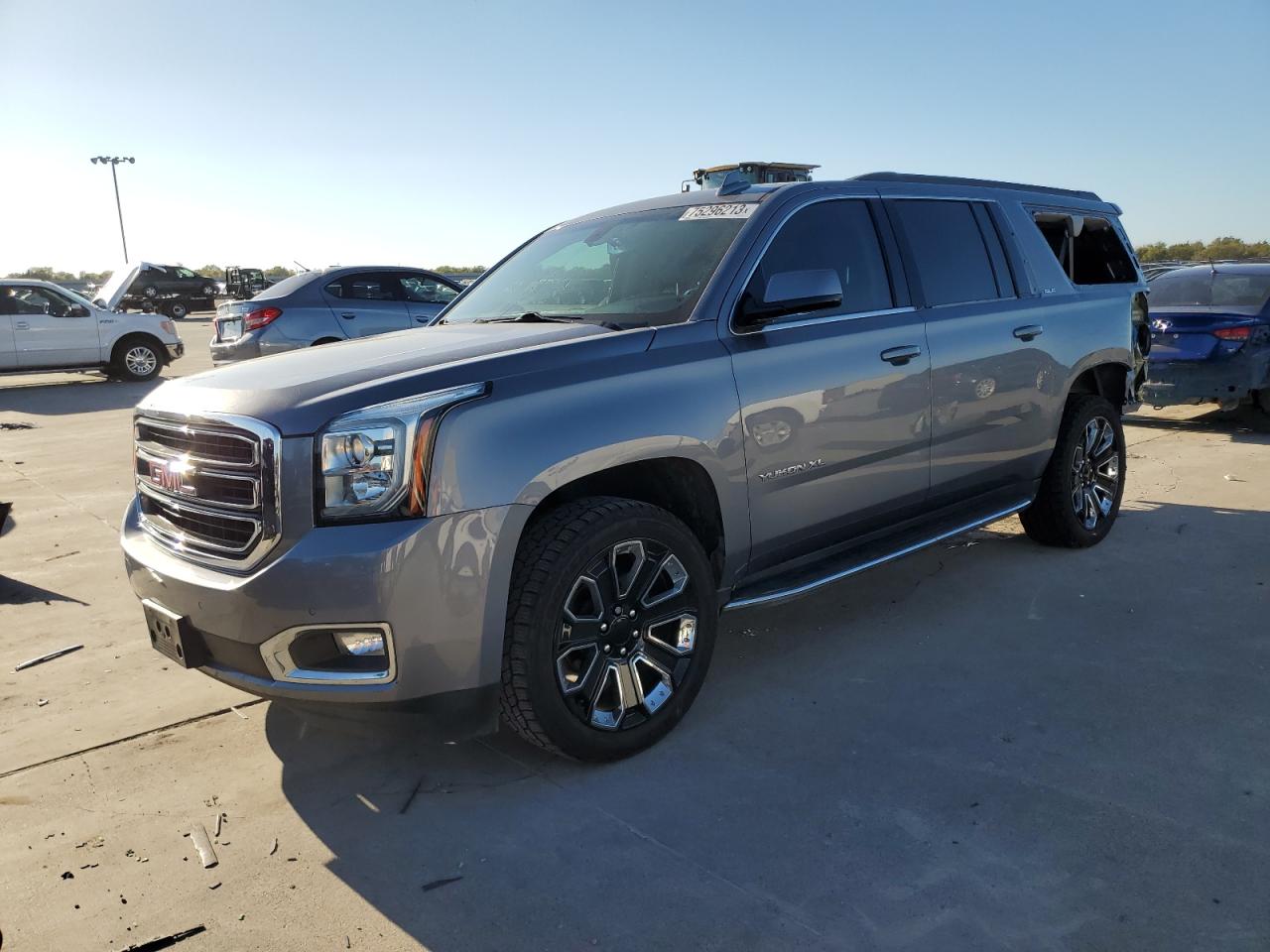 2018 GMC YUKON XL C1500 SLE 2018 image
