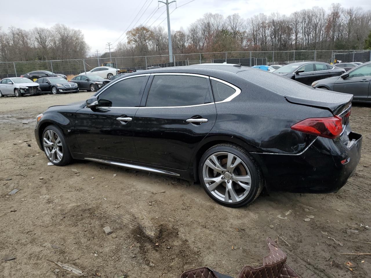 Image 2 of 2016 INFINITI Q70L 3.7 2016 with VIN JN1BY1PPXGM630351