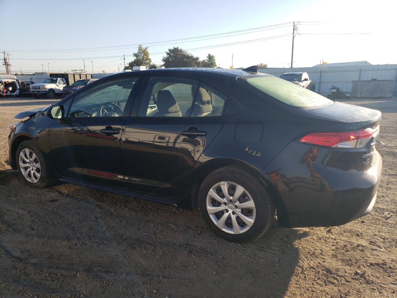 Image 2 of 2021 TOYOTA COROLLA LE 2021 with VIN JTDEPMAE8MJ141756