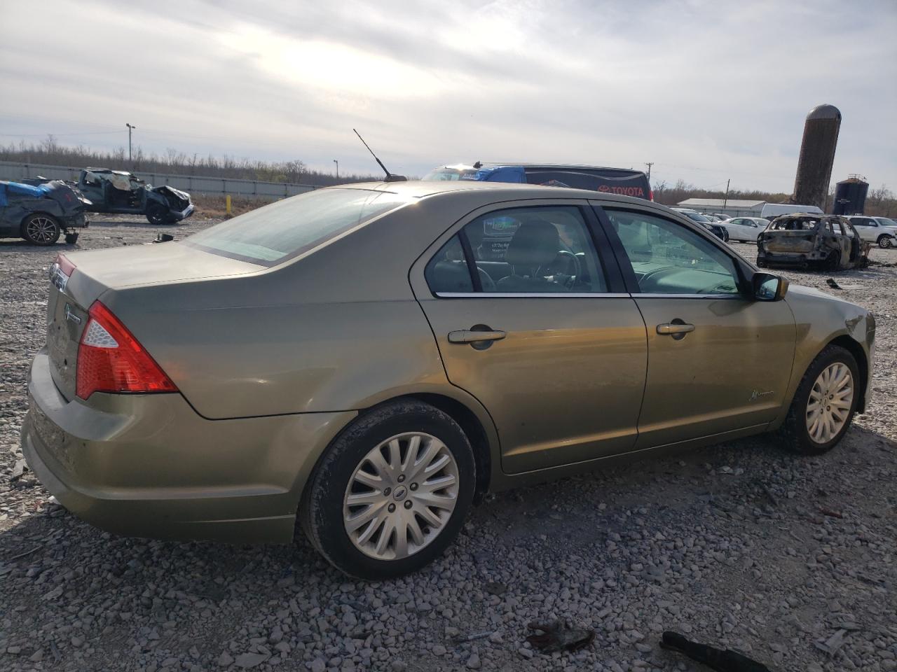 Image 3 of 2012 FORD FUSION HYBRID 2012 with VIN 3FADP0L32CR190915
