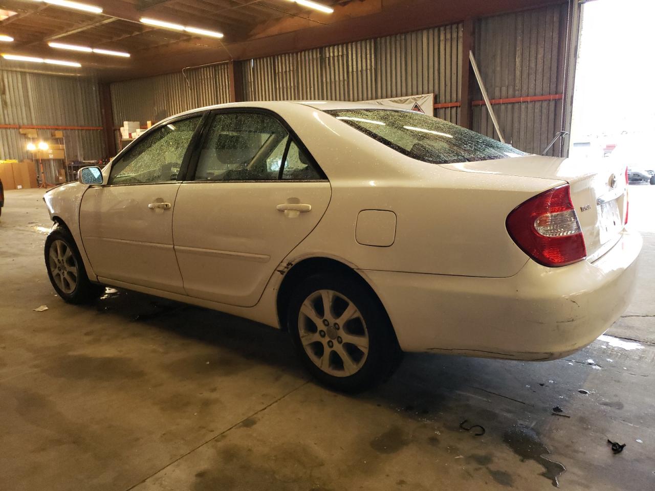 Obraz 2 z 2004 TOYOTA CAMRY LE 2004 z VIN JTDBE32K240255250