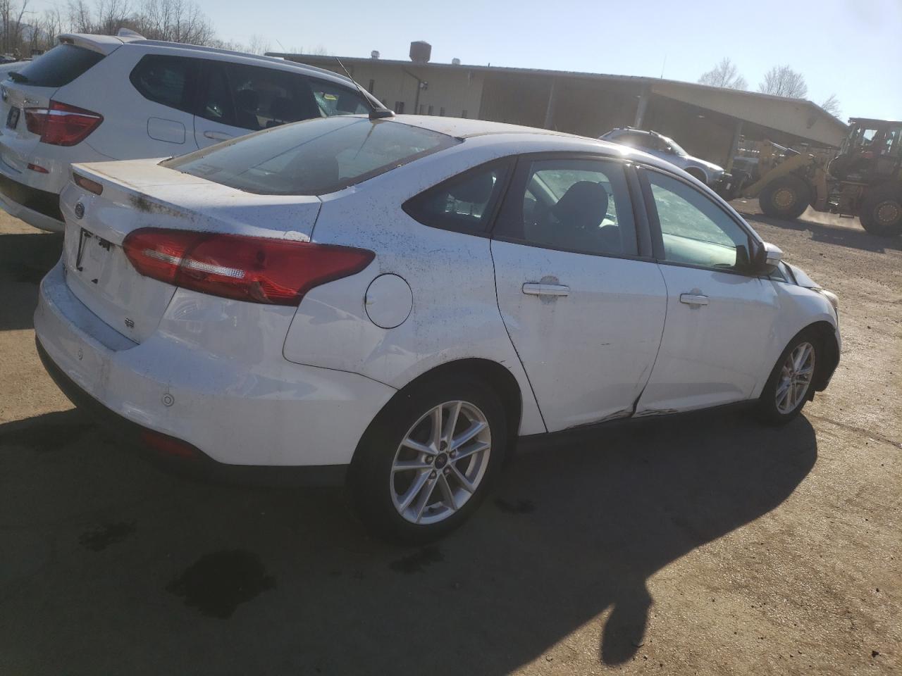 Image 3 of 2016 FORD FOCUS SE 2016 with VIN 1FADP3F20GL236198