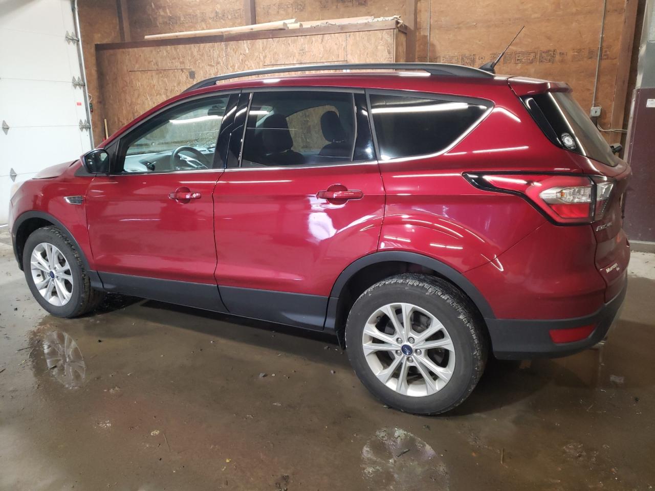 Image 2 of 2018 FORD ESCAPE SE 2018 with VIN 1FMCU9GD3JUC58372