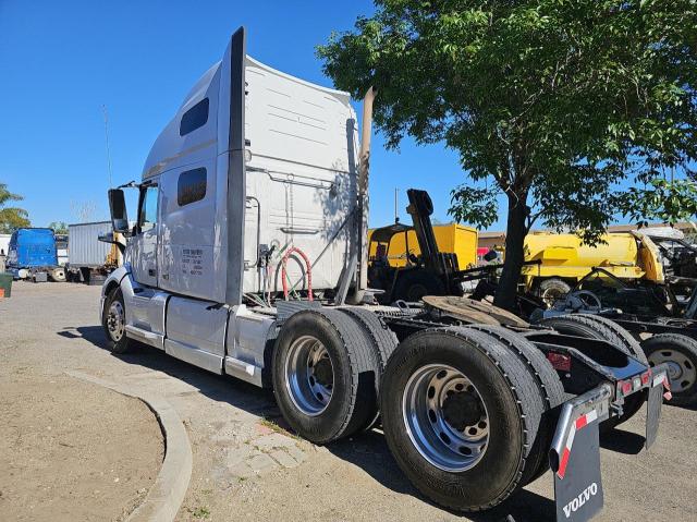 Image 3 of 2019 VOLVO VN VNL 2019 with VIN 4V4NC9TH7KN217316