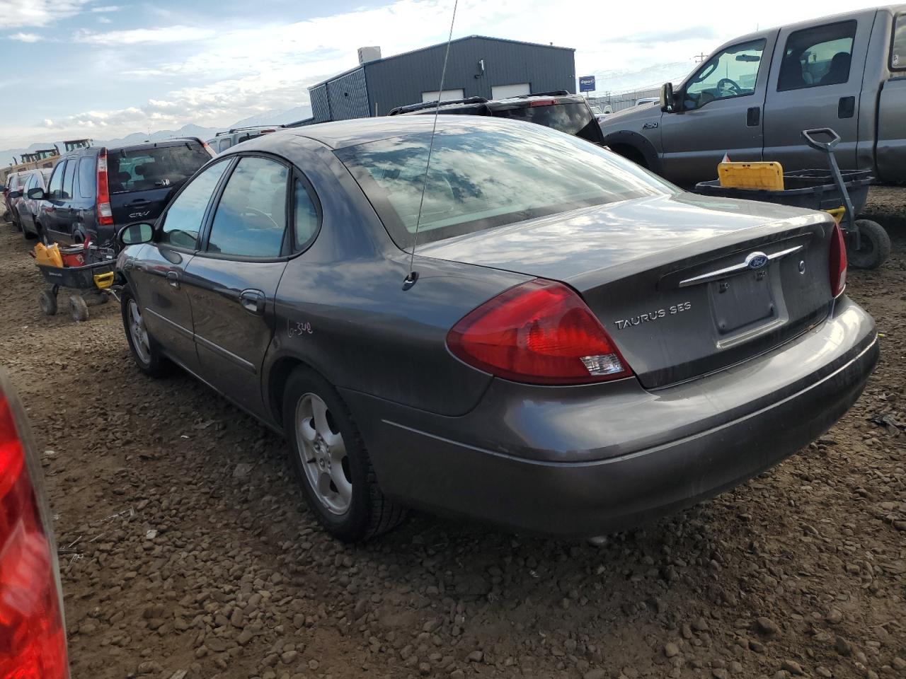 Obraz 2 z 2002 FORD TAURUS SES 2002 z VIN 1FAFP55262G244880