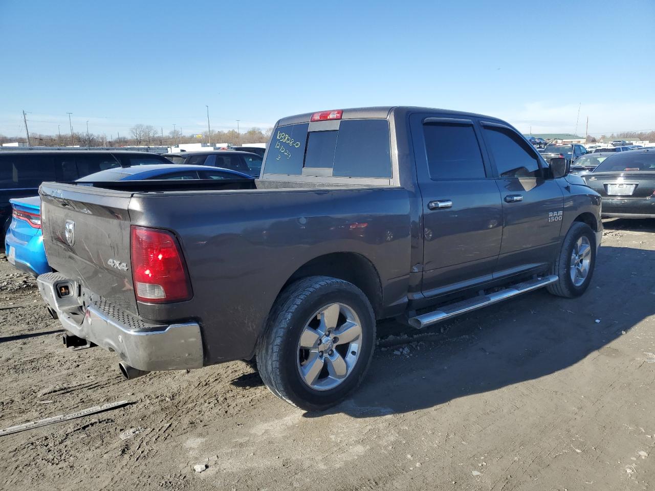Изображение 3 2017 RAM 1500 SLT 2017 с VIN 3C6RR7LT3HG688487