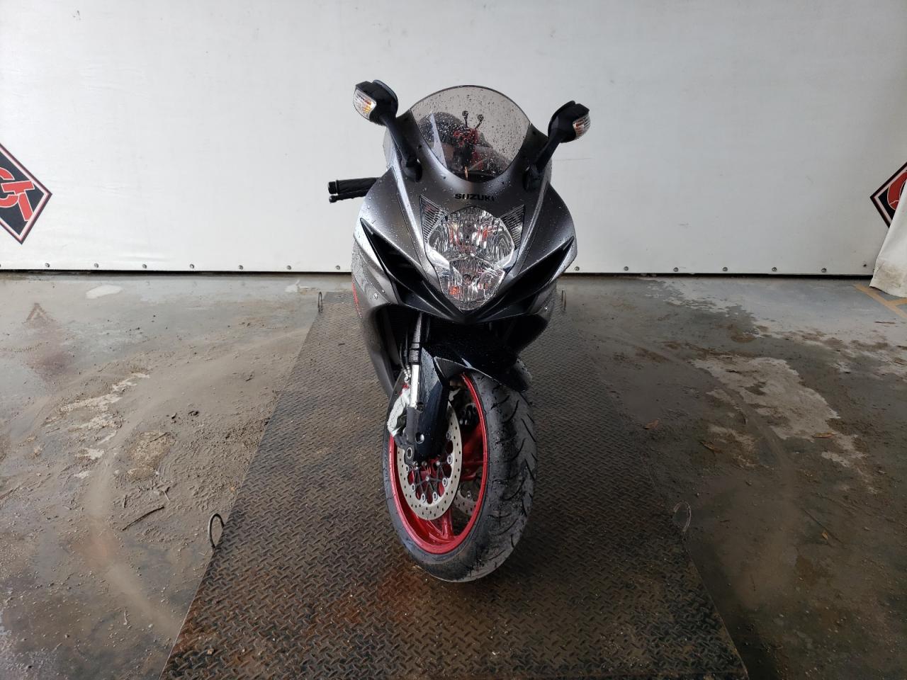 Image 3 of 2018 SUZUKI GSX-R600  2018 with VIN JS1GN7FA6J2100998