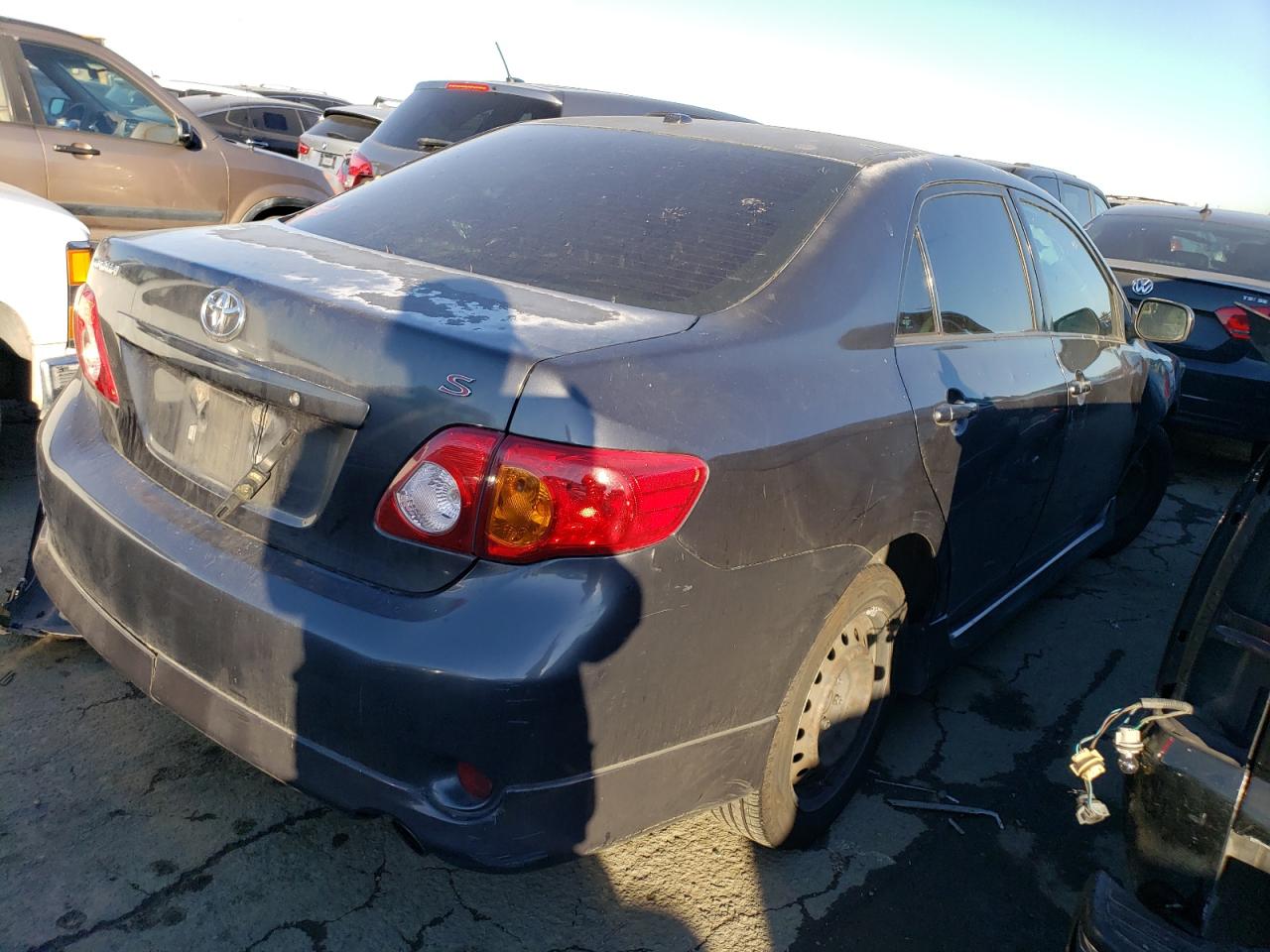Image 3 of 2009 TOYOTA COROLLA BASE 2009 with VIN 1NXBU40E99Z143031