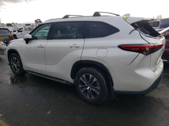 Image 2 of 2021 TOYOTA HIGHLANDER XLE 2021 with VIN 5TDHZRBHXMS529247