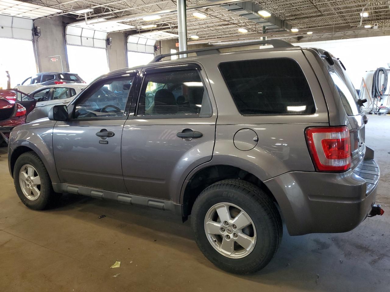 Obraz 2 z 2010 FORD ESCAPE XLT 2010 z VIN 1FMCU9D75AKC59792