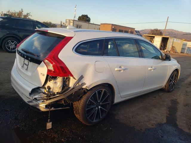 Obraz 3 z 2017 VOLVO V60 T5 PLATINUM 2017 z VIN YV140MEM7H1354781