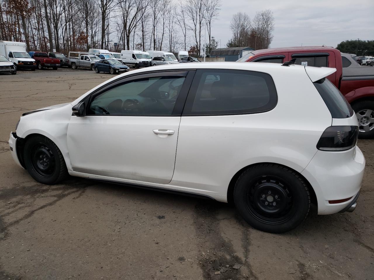 Image 2 of 2013 VOLKSWAGEN GTI  2013 with VIN WVWFD7AJ5DW094751