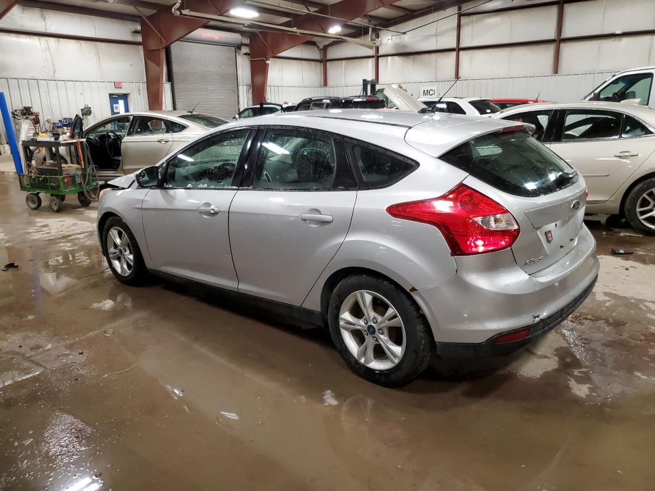 Image 2 of 2014 FORD FOCUS SE 2014 with VIN 1FADP3K21EL318783