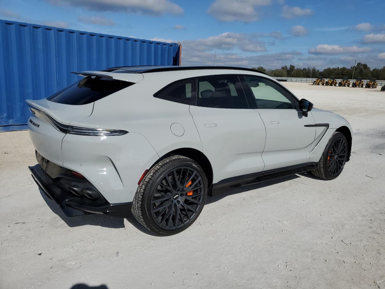 Image 3 of 2023 ASTON MARTIN DBX 707 2023 with VIN SD7VUJBW7PTV08704