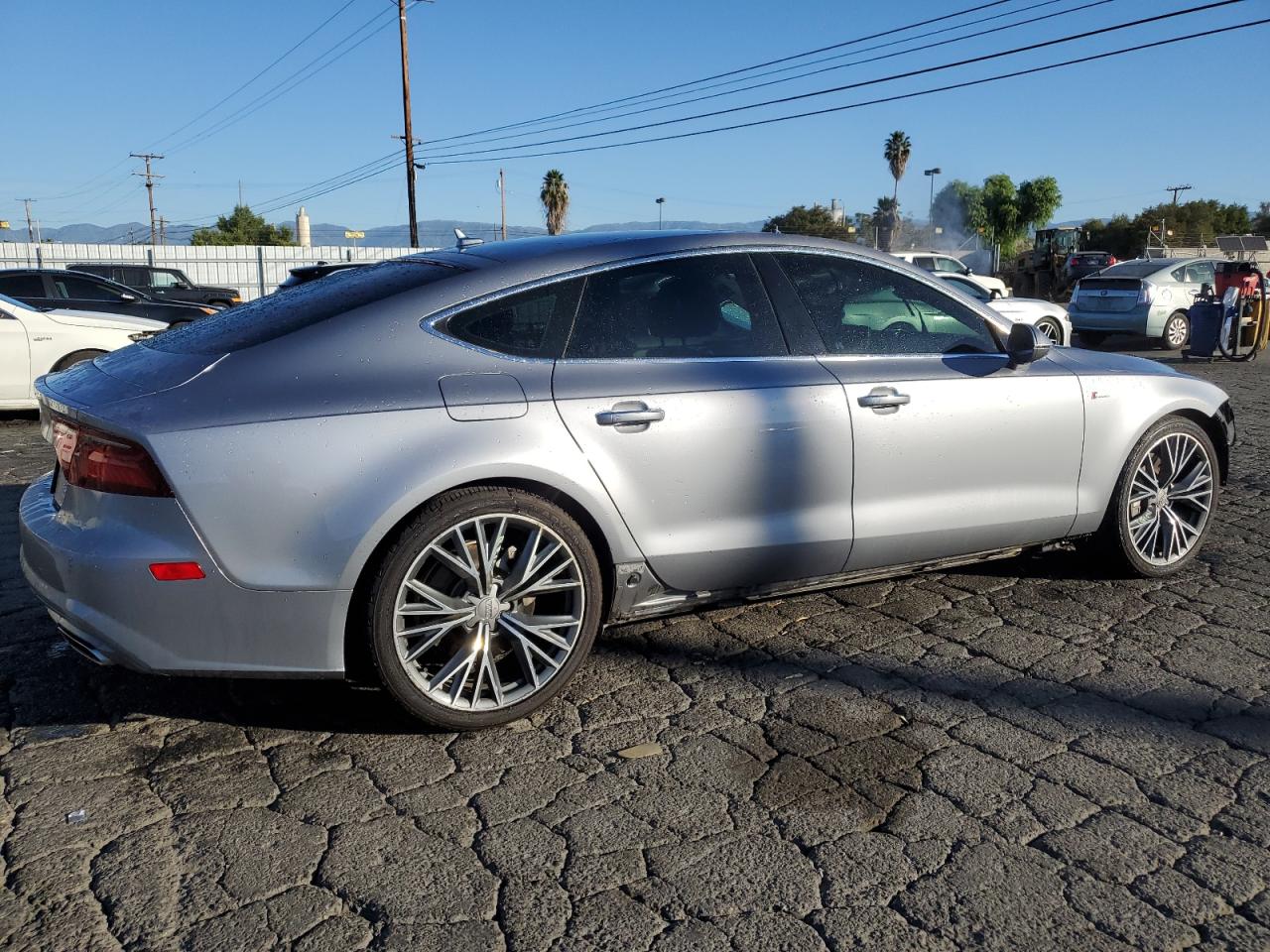 Obraz 3 z Audi A7 Premium Plus 2016 z VIN WAUWGAFC2GN048364