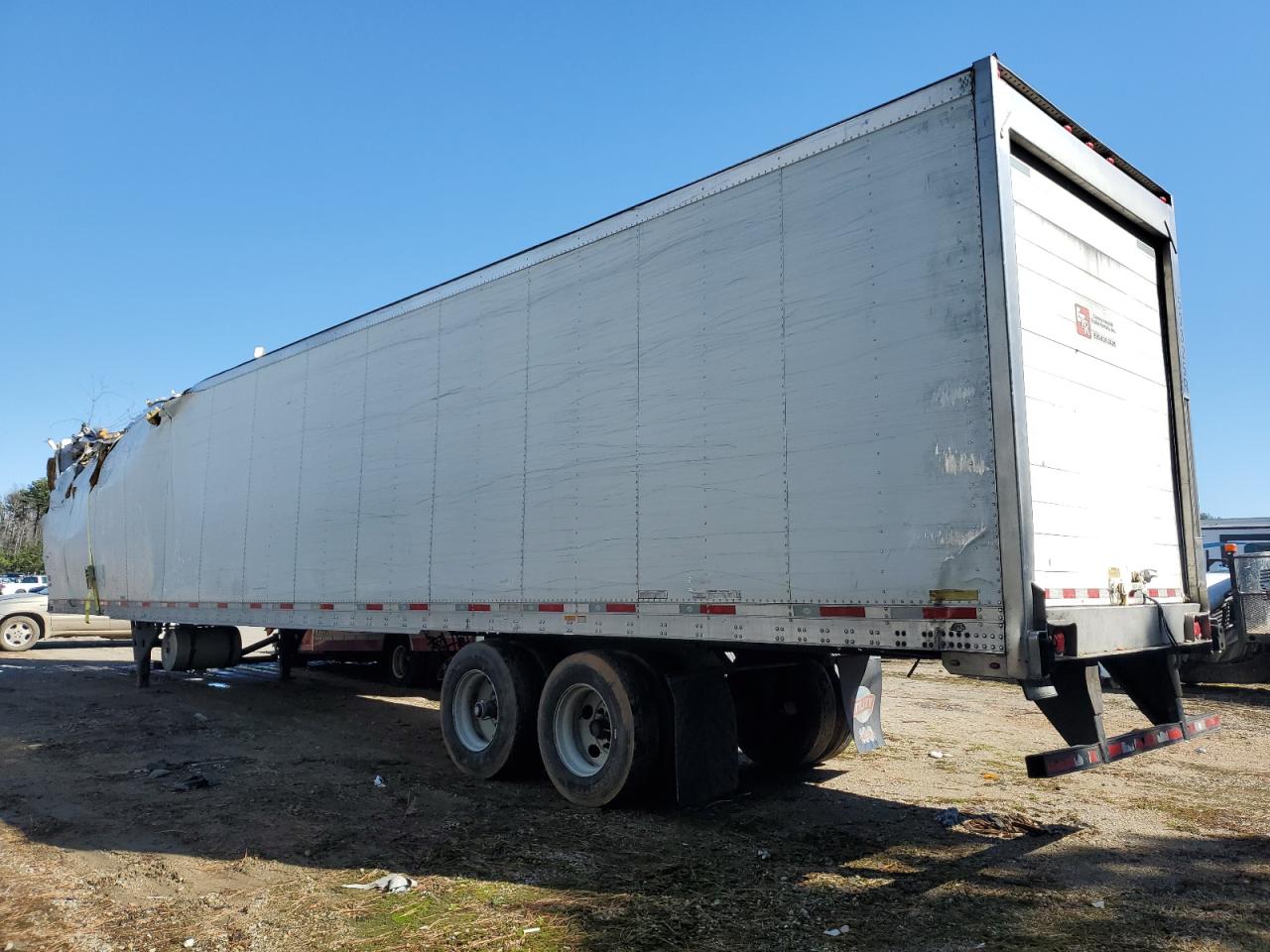 Image 3 of 2016 UTILITY REFER TRLR 2016 with VIN 1UYVS2539GM456601