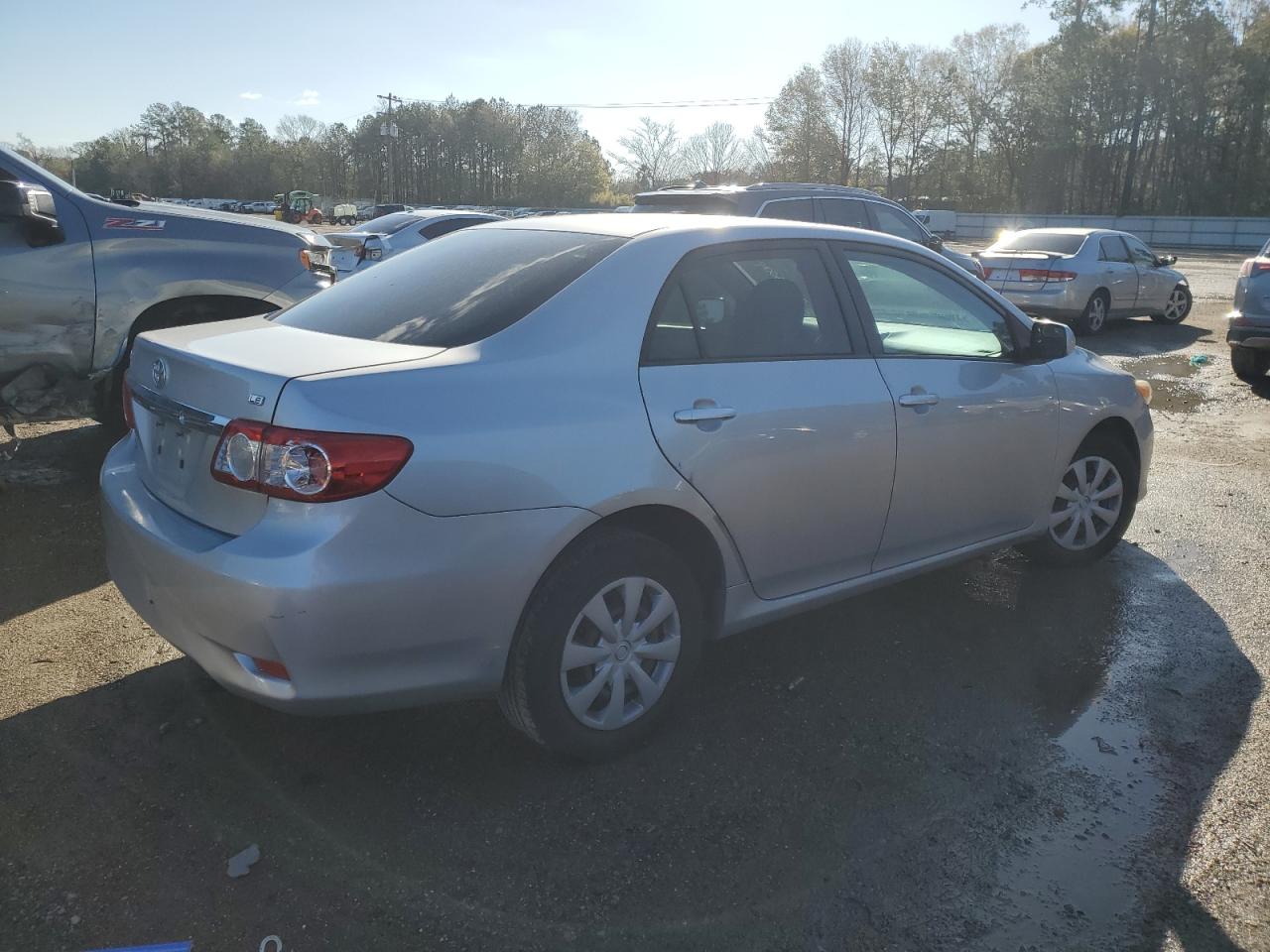 Image 3 of 2011 TOYOTA COROLLA BASE 2011 with VIN JTDBU4EE0B9138919