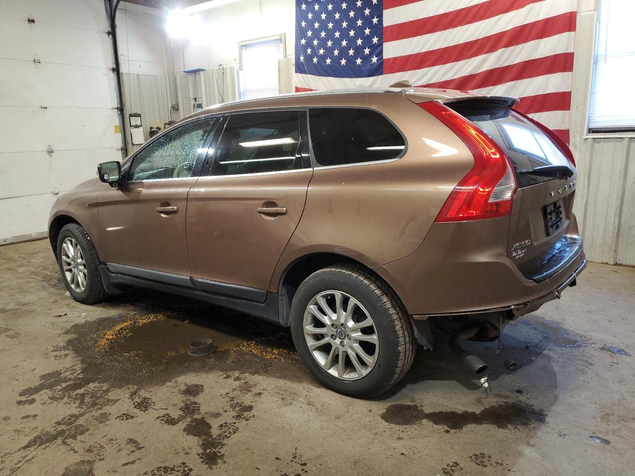 Obraz 2 z 2010 VOLVO XC60 T6 2010 z VIN YV4992DZ9A2050156