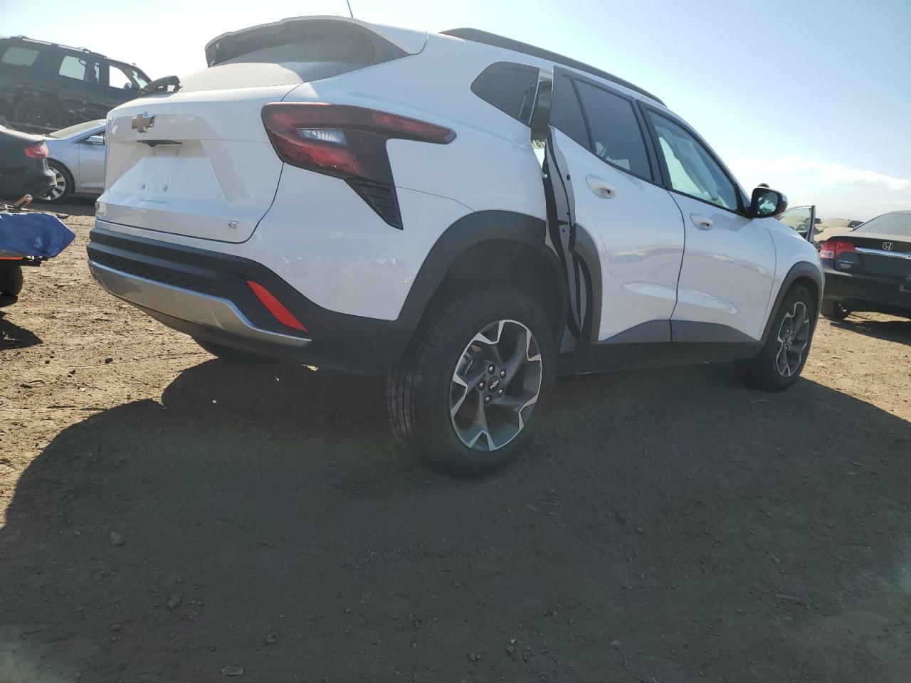 Изображение 3 2024 CHEVROLET TRAX 1LT 2024 с VIN KL77LHE22RC028986