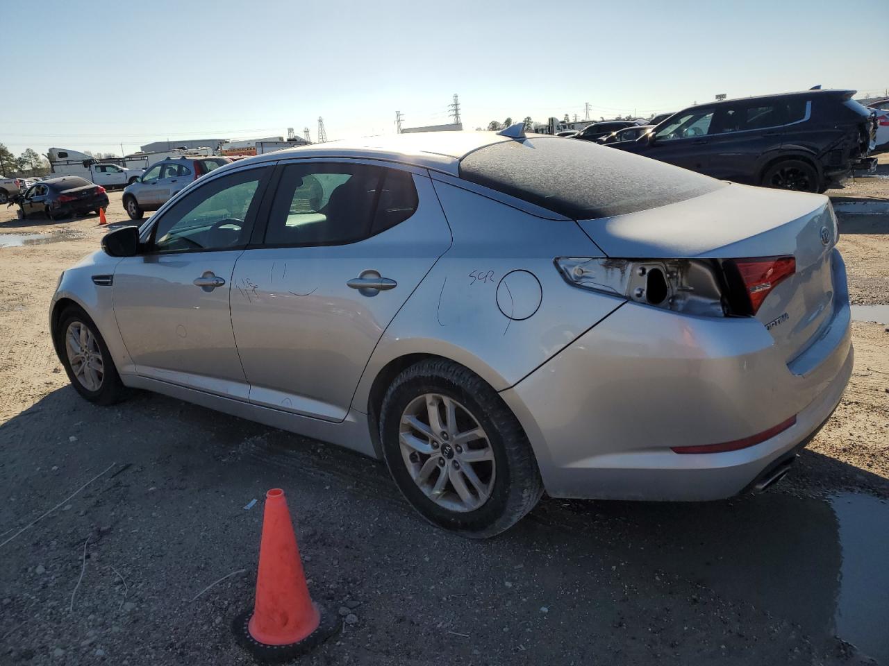 Image 2 of 2011 KIA OPTIMA LX 2011 with VIN KNAGM4A78B5166484