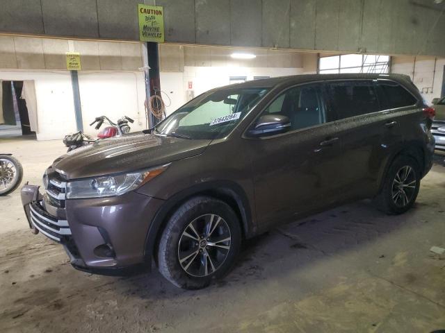 Image 1 of 2018 TOYOTA HIGHLANDER LE 2018 with VIN 5TDZARFH4JS040182