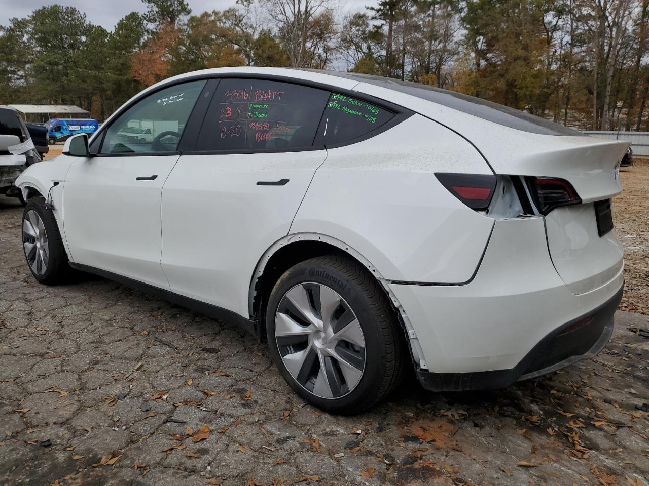 Изображение 2 2023 TESLA MODEL Y  2023 с VIN 7SAYGDEE2PF773142