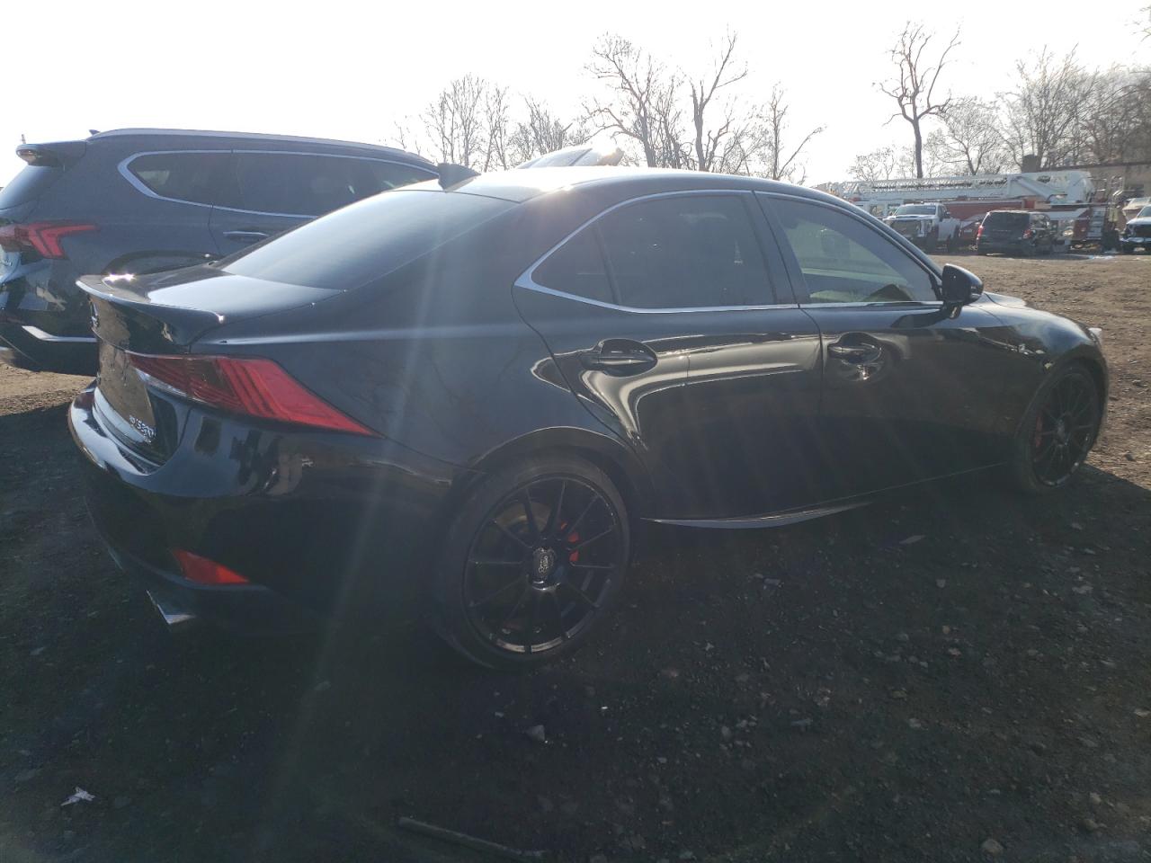 Obraz 3 z 2017 LEXUS IS 300 2017 z VIN JTHCM1D20H5017686