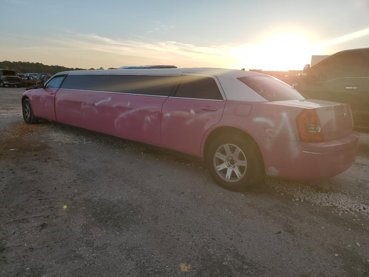 Image 2 of 2008 CHRYSLER 300 TOURING 2008 with VIN 2C3KA53G28H123838